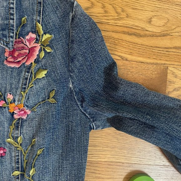Mesmerize Jeans Embroidered Jean Jacket size small - Picture 8 of 8